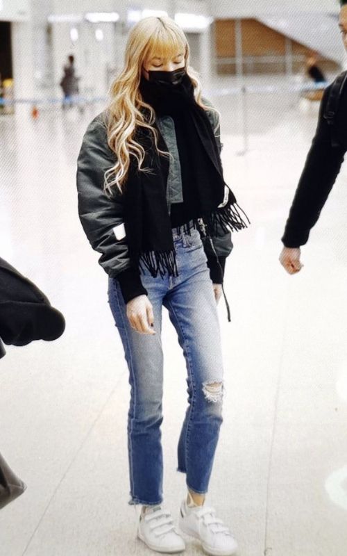Los mejores estilos de invierno que Lisa de BLACKPINK nos ha brindado