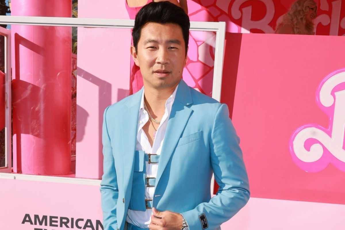 El actor Simu Liu de 'Shang-Chi' preocupa a sus fans por su estado de salud