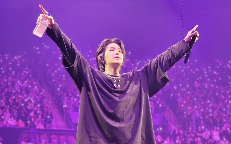 Suga de BTS es el primer solista K-Pop de la historia en entrar en esta lista de Billboard de fin de año Suga de BTS es el primer solista K-Pop de la historia en entrar en esta lista de Billboard de fin de año