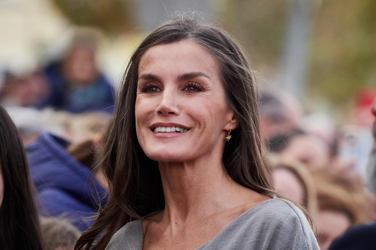 La reina Letizia busca medidas para recuperar la confianza de la monarquía tras escándalo de infidelidad