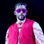 ¿Creído pedante? Bad Bunny le exije a sus fans que no lo saluden en la playa