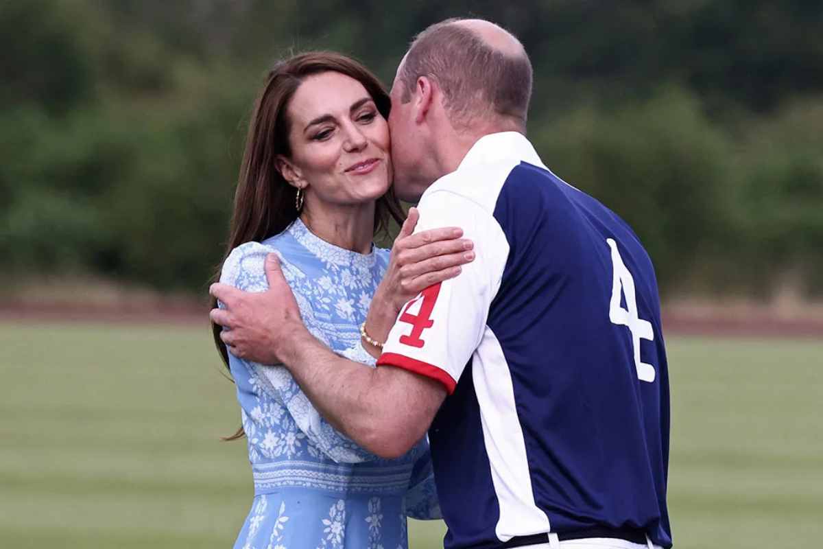 El príncipe William es elogiado por pausar sus deberes por los problemas de salud de Kate Middleton