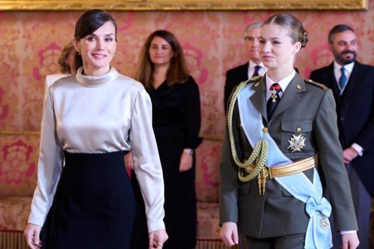 La princesa Leonor demuestra su apoyo publico a la reina Letizia