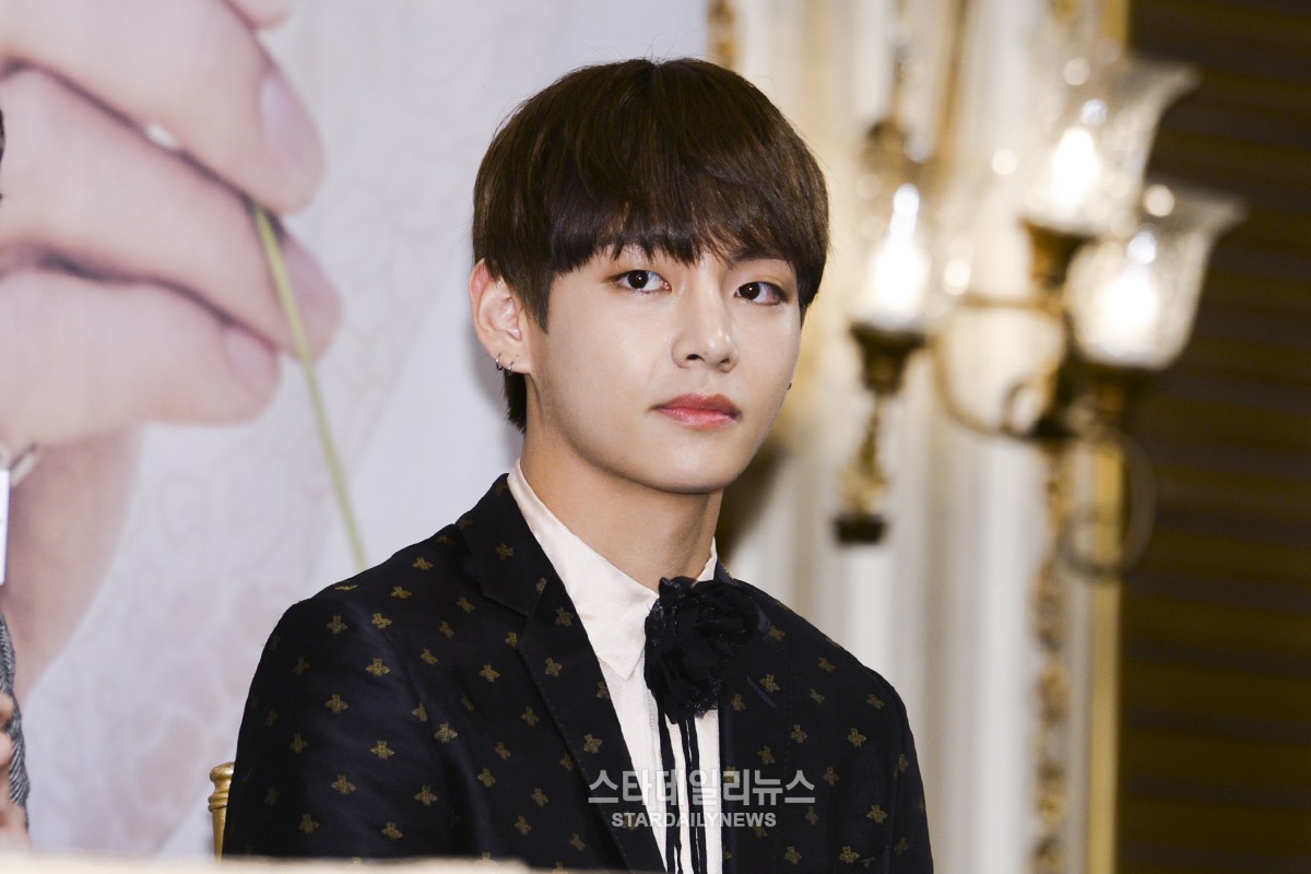 V de BTS toca este inédito instrumento musical y sus fanáticos no lo sabían