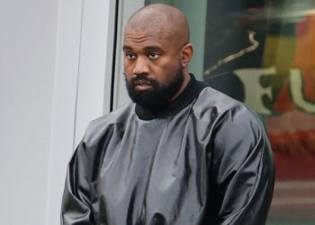 El nuevo álbum de Kanye West 'Vultures' arrasa fuertemente en Spotify