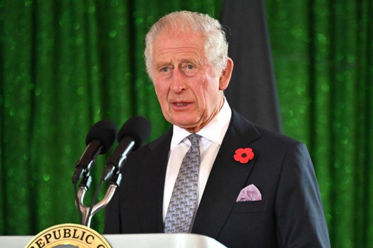 El rey Carlos III emite conmovedor mensaje de agradecimiento frente a su enfermedad con el cáncer