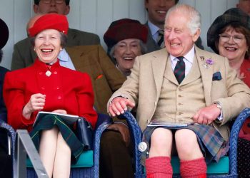 El rey Carlos III es reemplazado por la princesa Ana en la ceremonia del Castillo de Windsor