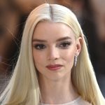 La actriz Anya-Taylor Joy es acusada de apropiación cultural musulmana tras su reciente aparición pública