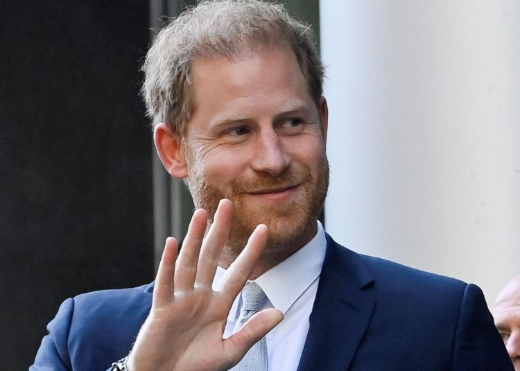 El gran ego del príncipe Harry es criticado por un ex mayordomo real