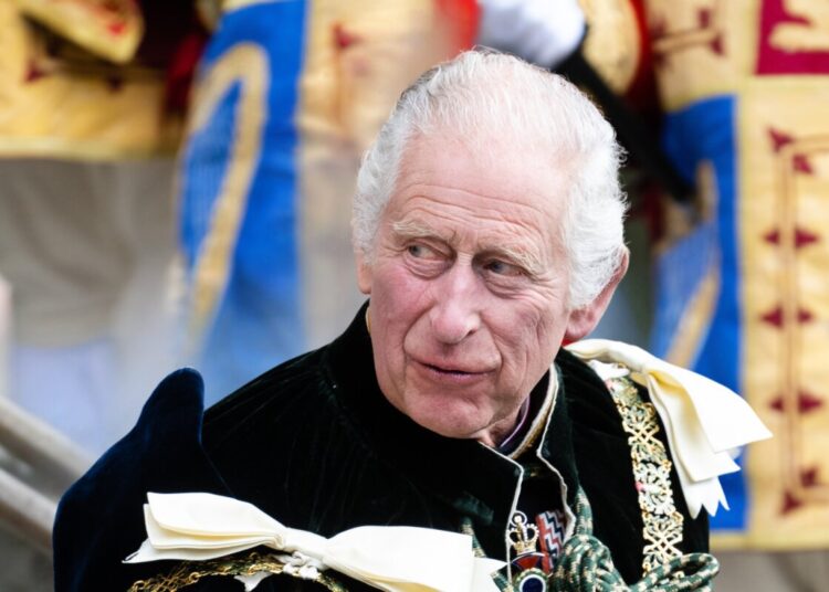 El rey Carlos III pierde el control de la monarquía mientras lucha contra el cáncer