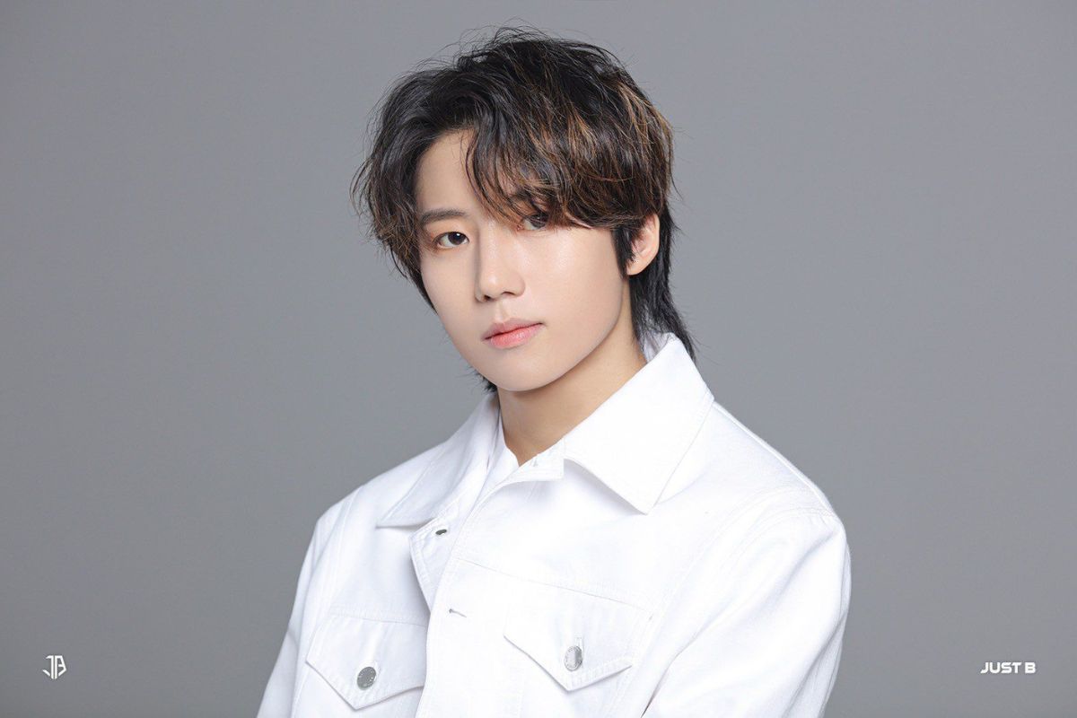 Un Idol de cuarta generación defendió a una fan contra un guardia de seguridad grosero