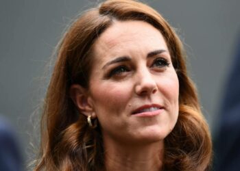 Kate Middleton al parecer rompió el protocolo real para anunciar su diagnóstico de cáncer