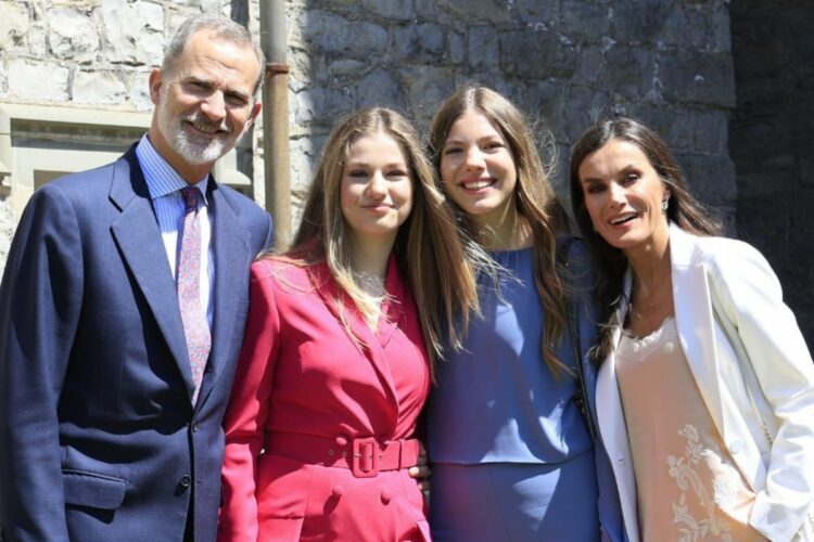 Las vacaciones de Semana santa del Rey Felipe VI, La reina Letizia y sus dos hijas
