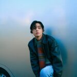 V de BTS se presenta como un enamorado empedernido en el nuevo 'flash video' de 'FRI(END)S'