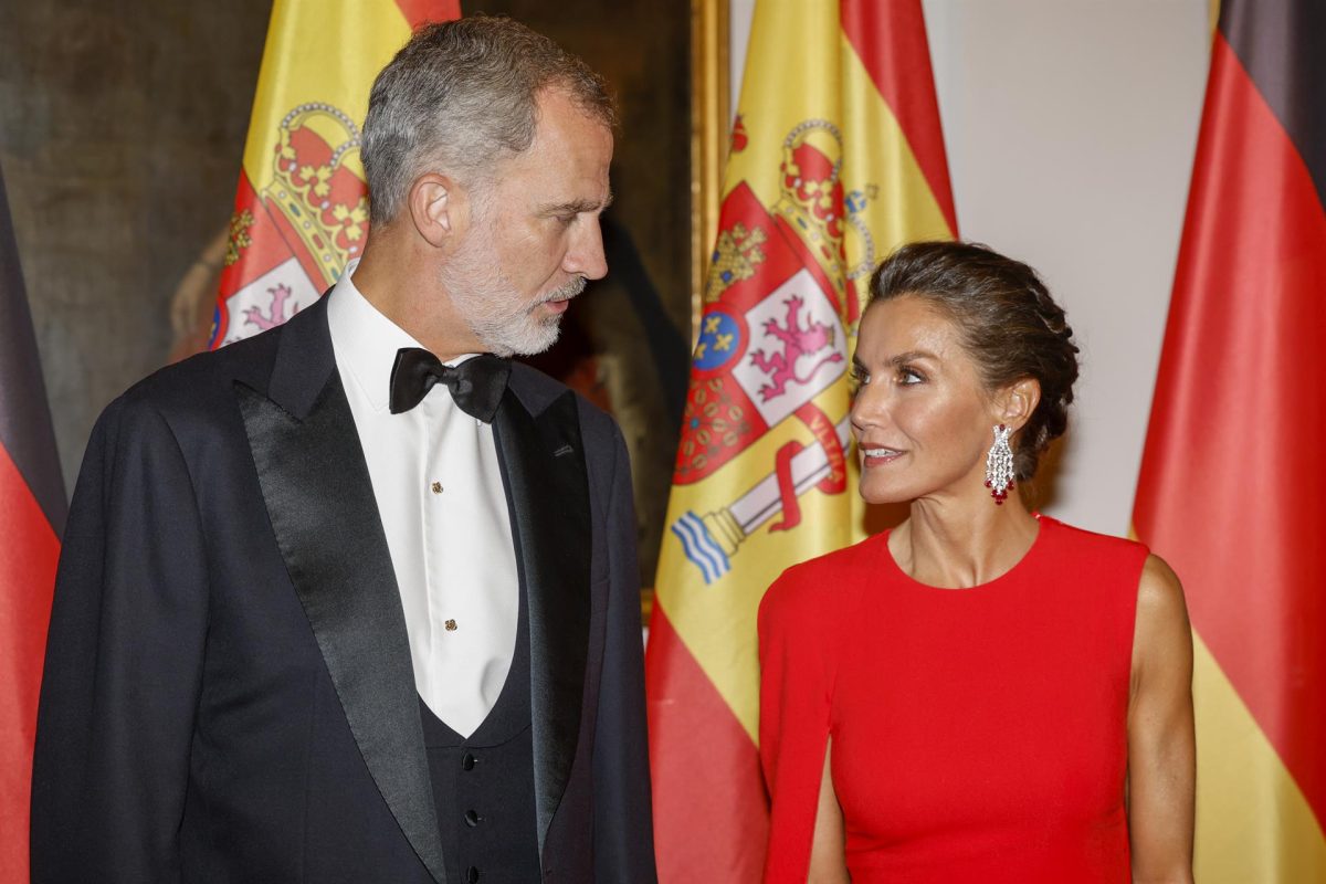 Empleados de la Casa Real española habrían denunciado delirios de la reina Letizia