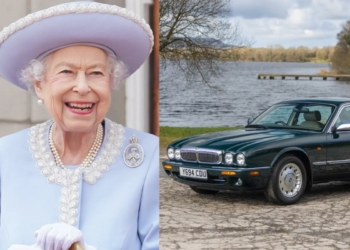El auto Daimler Majestic personal de la reina Isabel II entra en subasta para todo el público