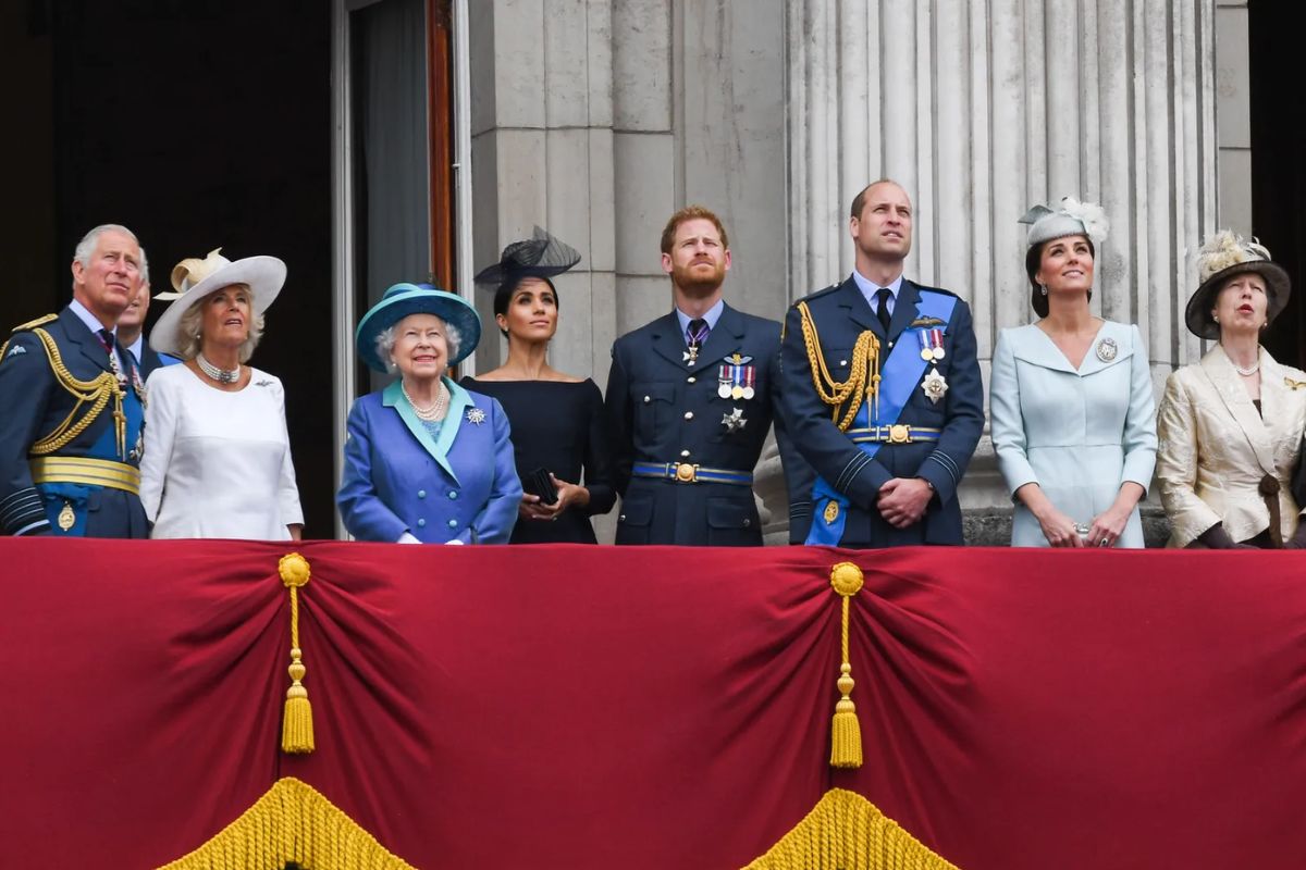La desconocida regla que podría cambiar la línea de sucesión de la familia real británica