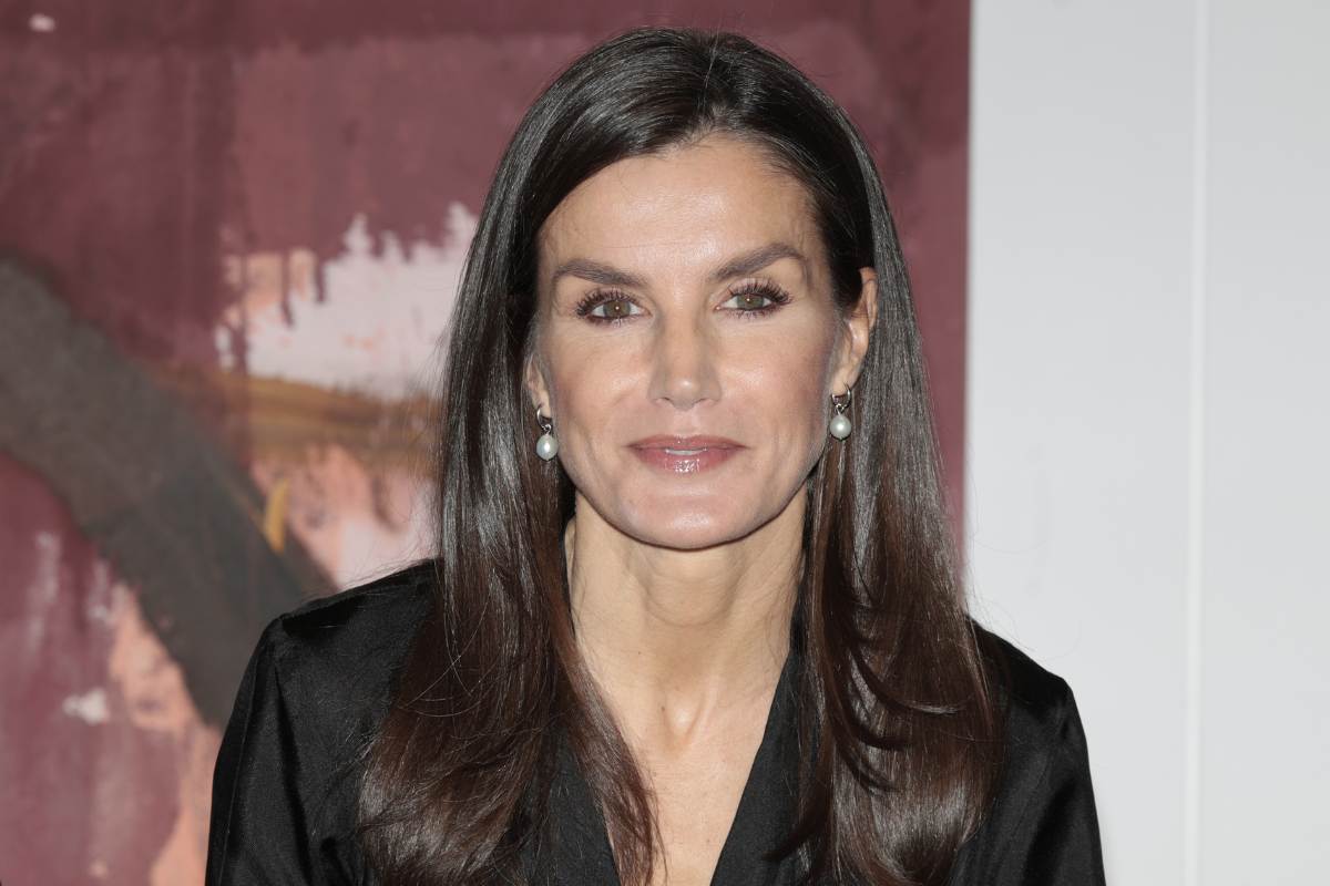 La última salida de la reina Letizia demuestra como está cambiando totalmente el estilo de la moda real