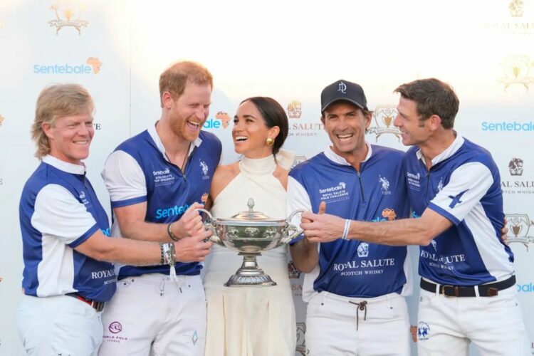 Meghan Markle evita que una mujer pose junto a el príncipe Harry en un evento de polo