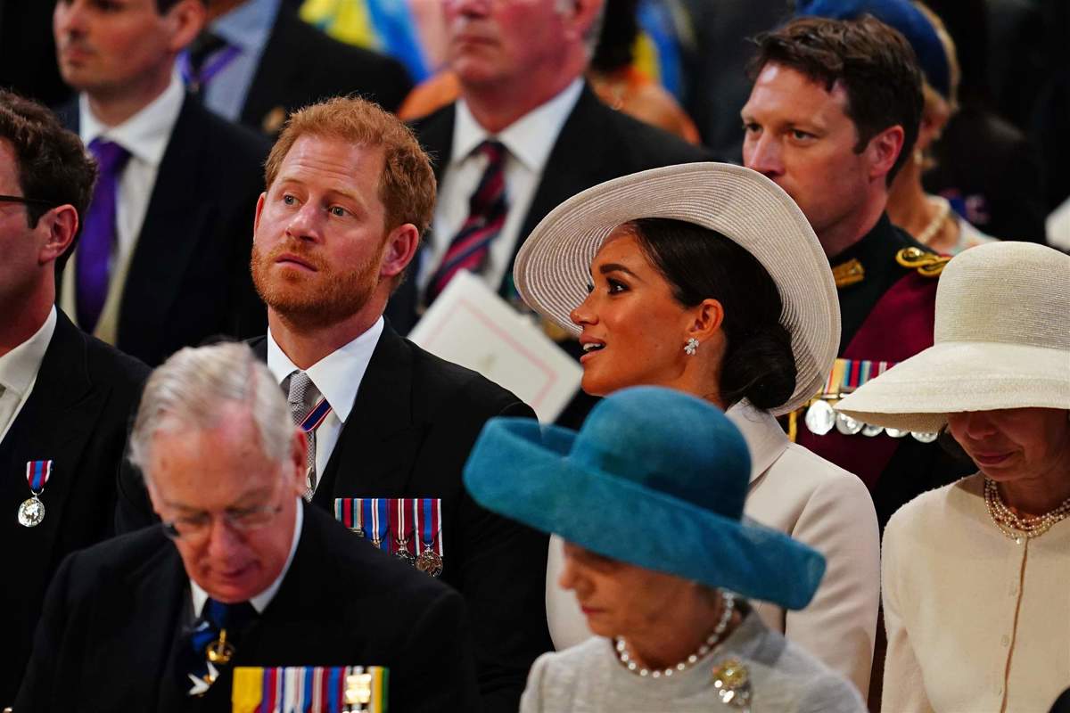 Meghan Markle no acompañará al príncipe Harry en su viaje al Reino Unido