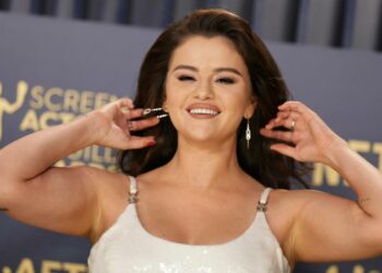 Selena Gomez habla sobre los estándares irreales en el mundo de la belleza