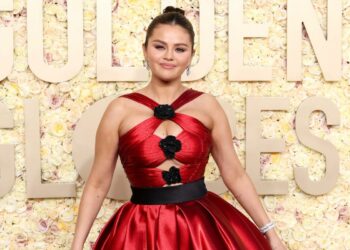 Selena Gomez se sincera sobre sus cambios de peso y el vestido que la ayudó a sentirse segura con su cuerpo