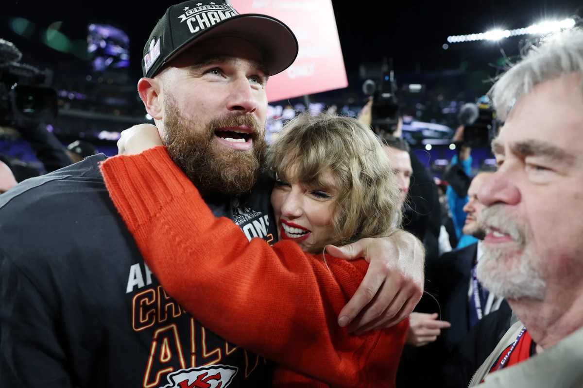 Travis Kelce comparte foto con un bebé y parece estar listo para un compromiso con Taylor Swift