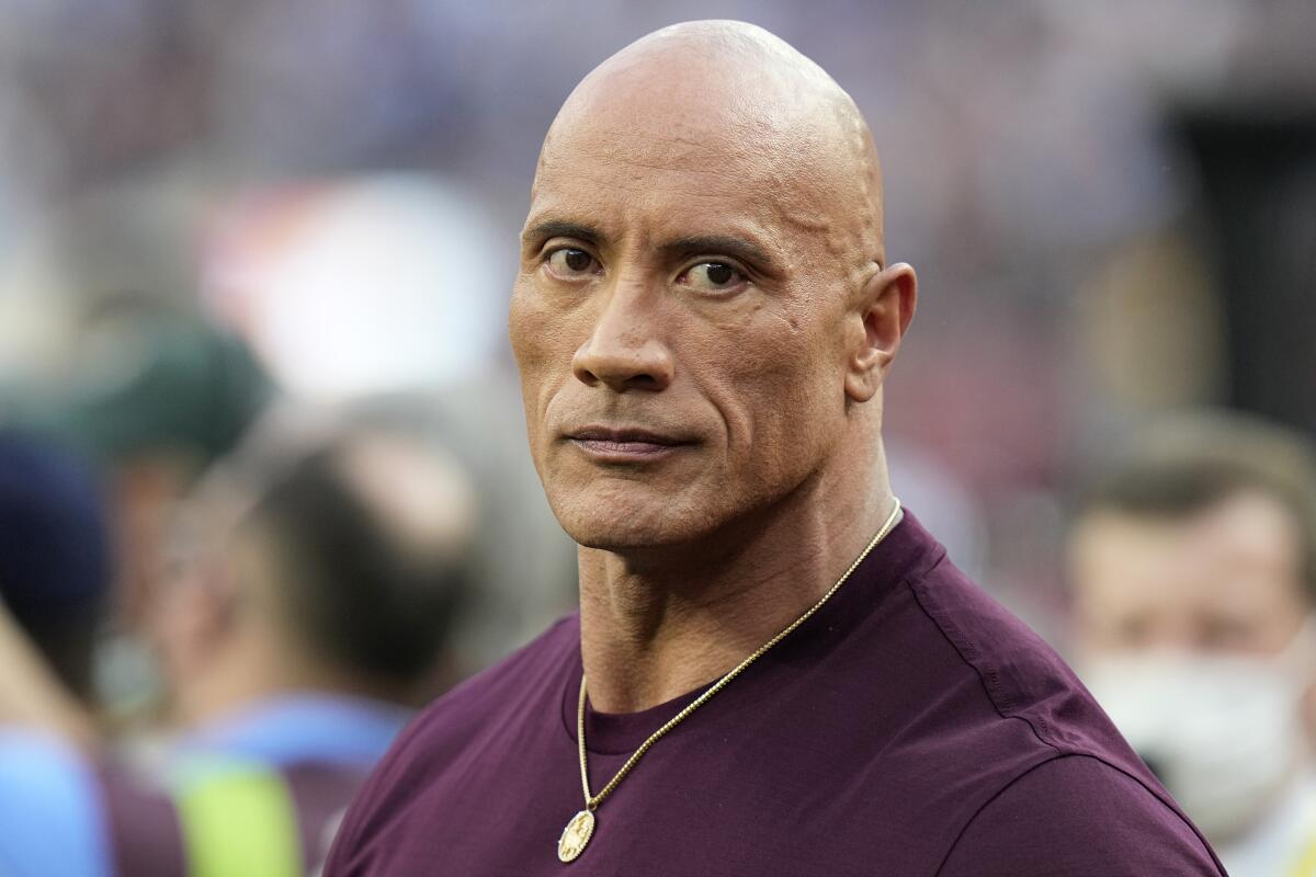 Acusan a Dwayne Johnson de mal comportamiento durante el rodaje de la película 'Red One'