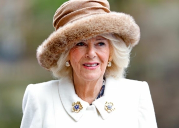 El increíble estilo de la reina Camilla Parker durante el reinado del rey Carlos III