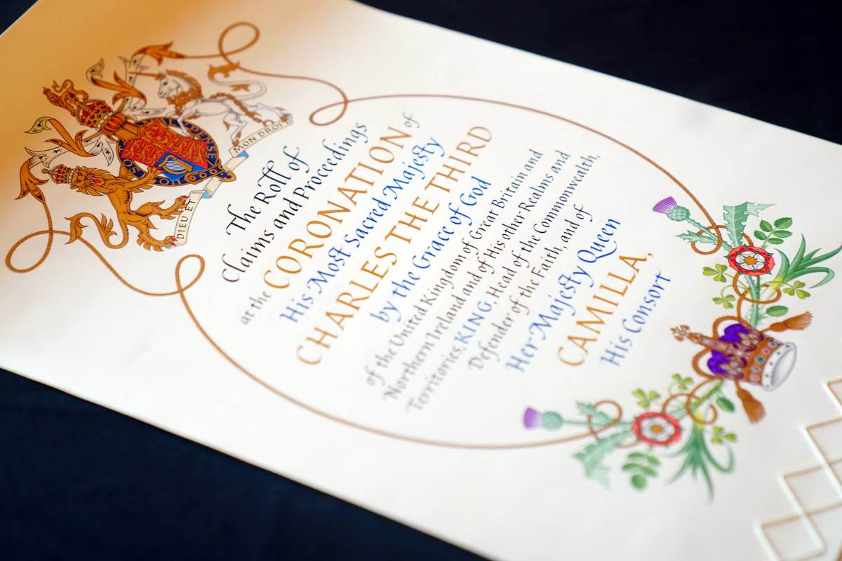 Estos son los detalles del registro de coronación del rey Carlos III que mide 21 metros