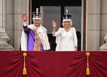 Imágenes no conocidas de la Familia Real son exhibidas en el Palacio de Buckingham, incluida una de la reina Isabel II