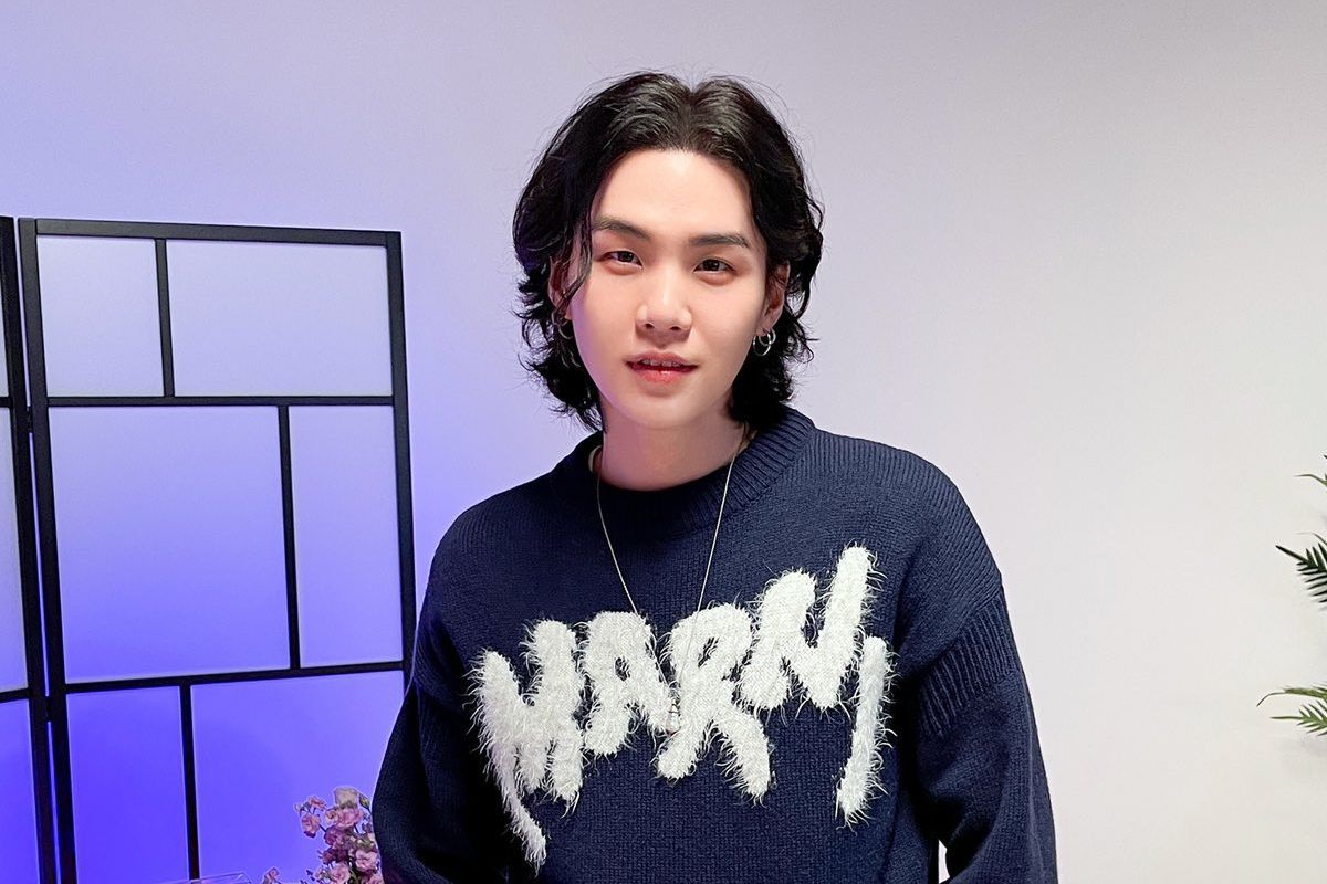 Suga de BTS: El mesero que se hizo viral por parecerse al Idol