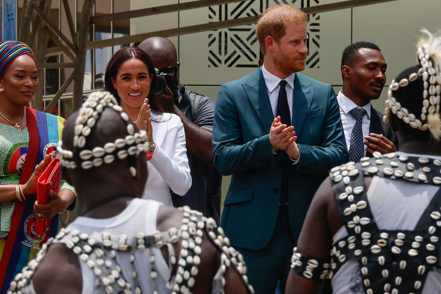 El príncipe Harry y Meghan Markle dejan los Estados Unidos para irse a Nigeria por 3 días