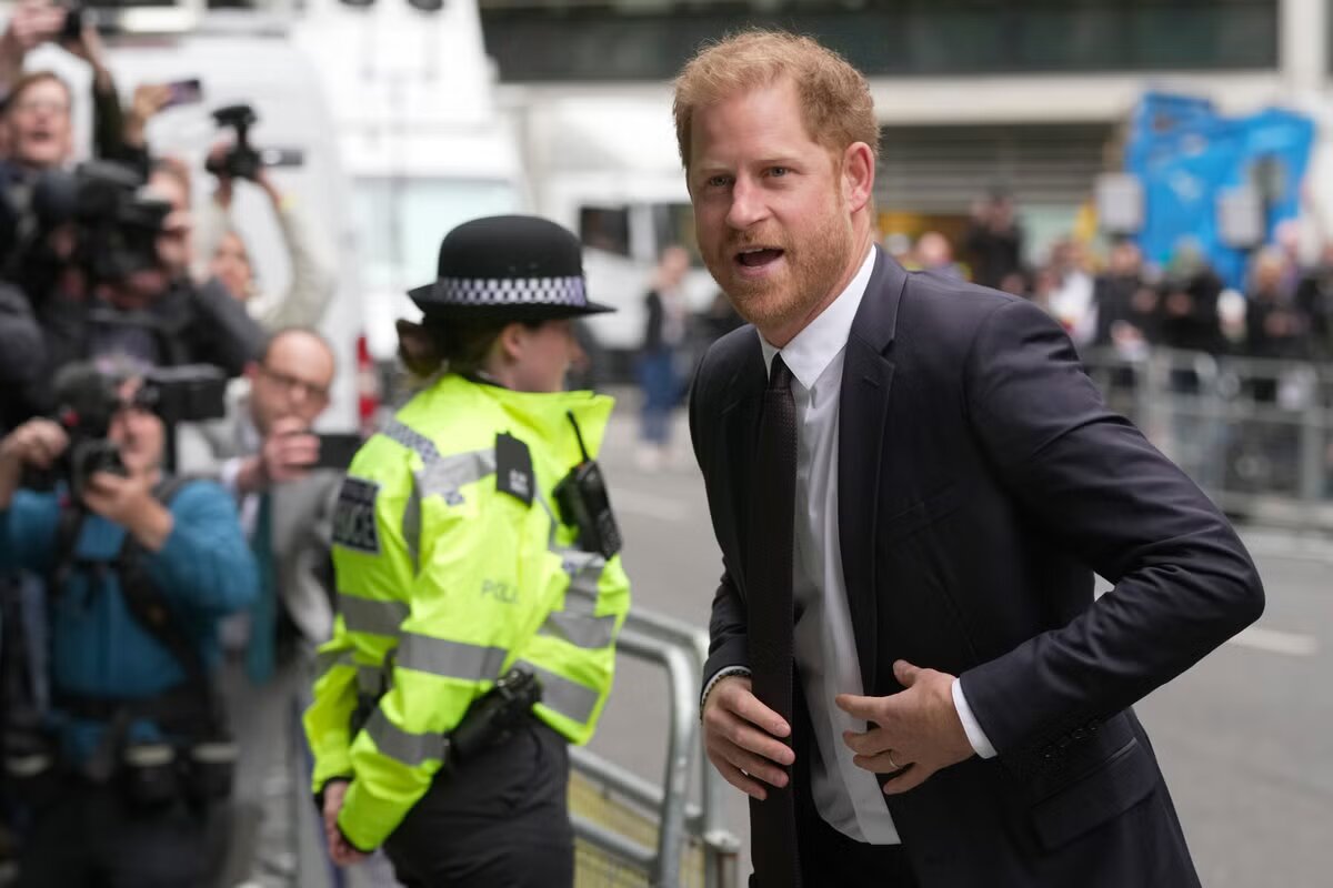 El príncipe Harry se vería obligado a quedarse en un hotel en su próximo viaje a Inglaterra: La realeza habría rechazado su solicitud de quedarse en Windsor