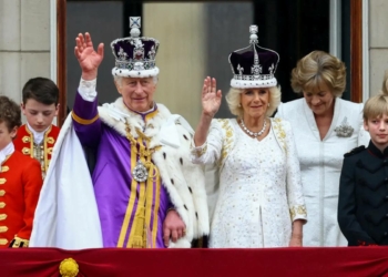 ¿Quiénes son los sucesores del rey Carlos III en el Reino Unido