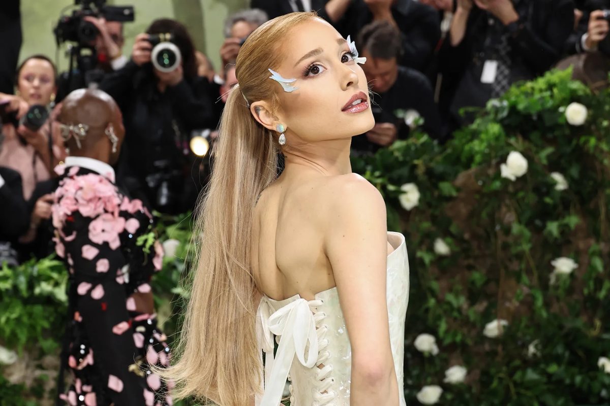 Ariana grande explica su sorpresivo cambio de voz tras hacerse viral en redes en Estados Unidos