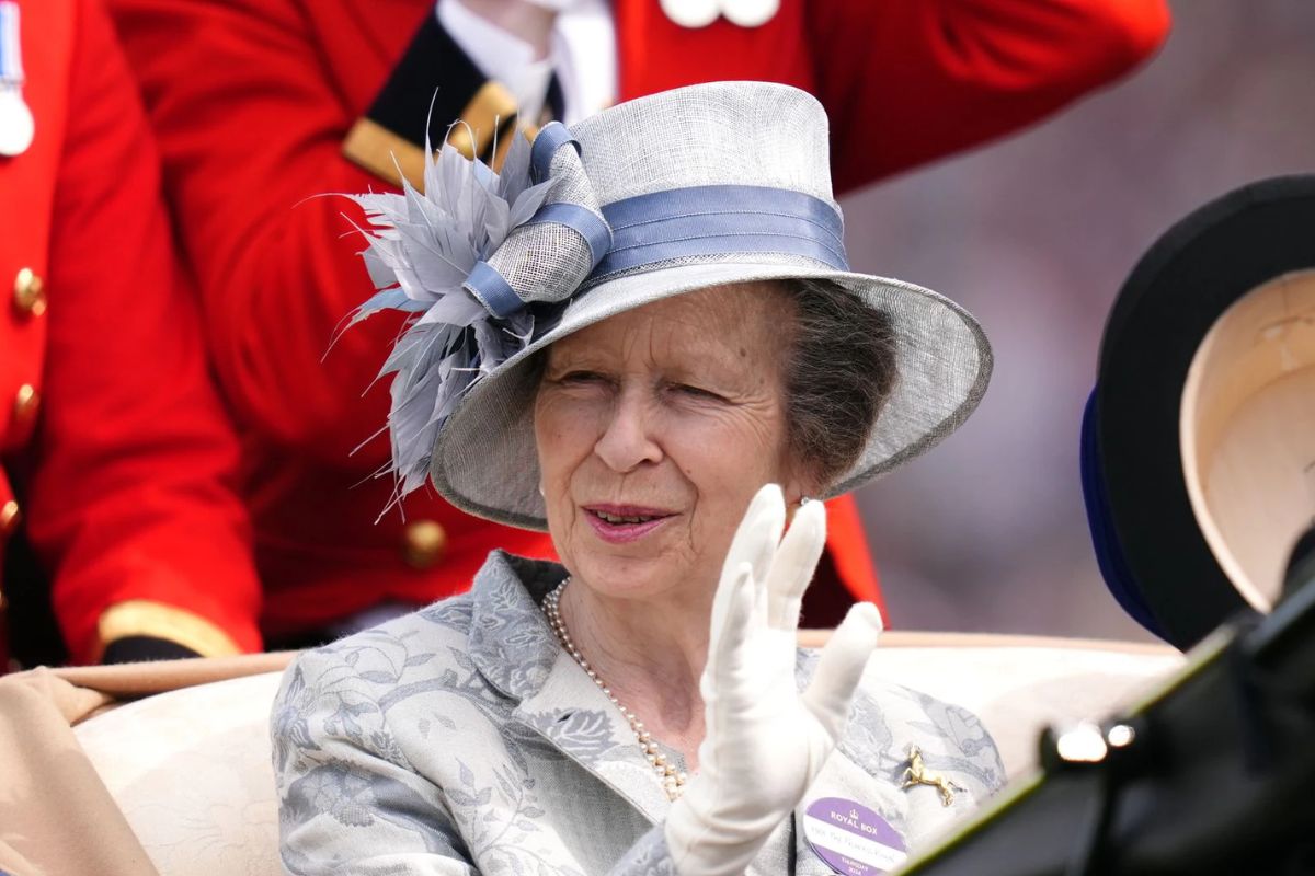 Esposo de la princesa Ana dio detalles del estado de salud de ella tras estar 5 días en el hospital