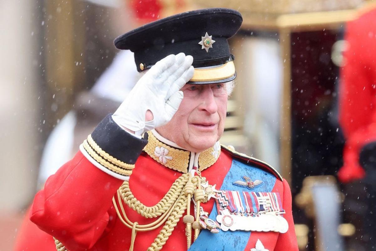 El rey Carlos III preocupó a los seguidores de la monarquía con esta acción en Trooping The Colour