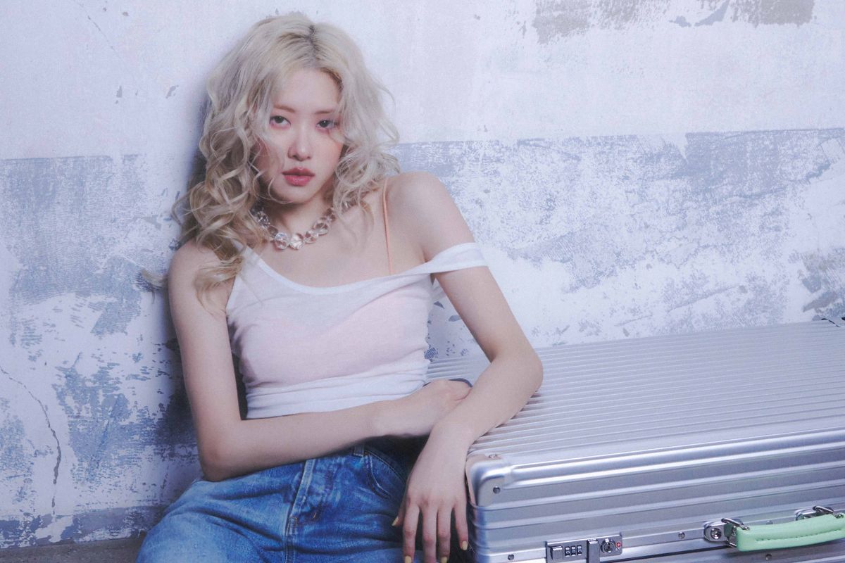 Rosé de BLACKPINK genera preocupación con su look en un evento de moda