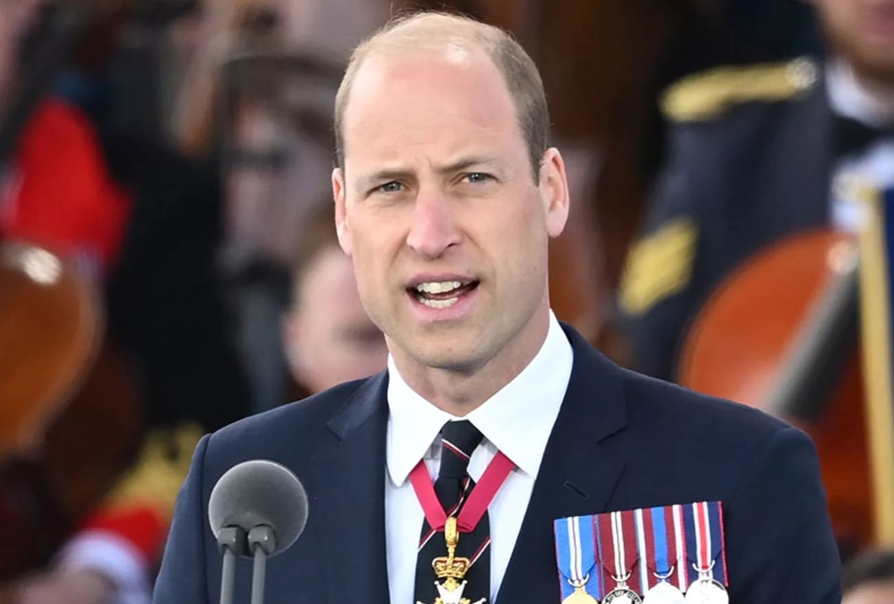 El príncipe William más unido que nunca con el rey Carlos III y la reina Camilla en el aniversario número 80 del 'D-Day'