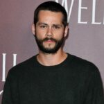 Dylan O’Brien hace una divertida escena en ‘Fantasmas’ con lencería y tanga