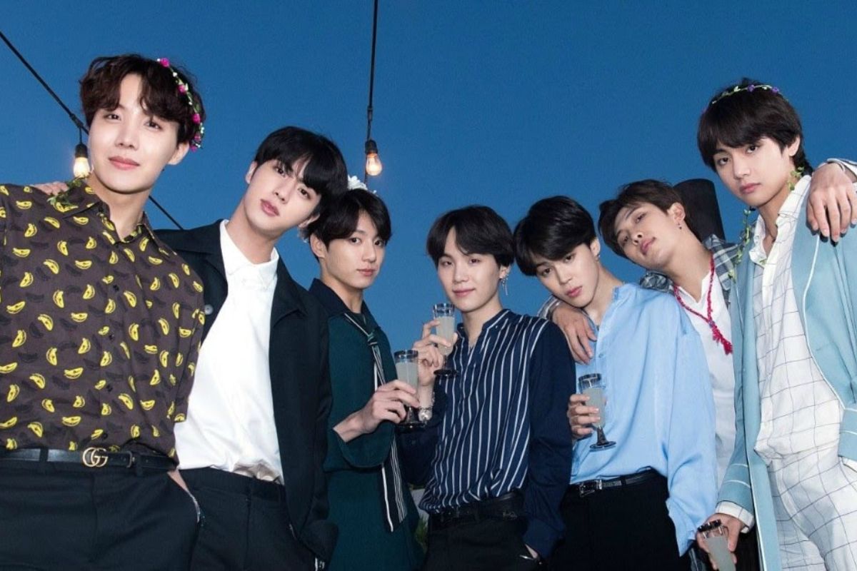 Este es el único miembro de BTS que no puede permanecer un día sin hablar con nadie