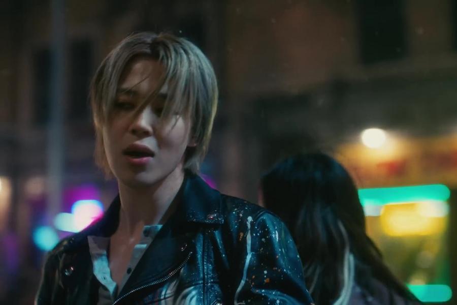 Jimin de BTS demuestra que está buscando el amor en el vídeo oficial de 'Who'