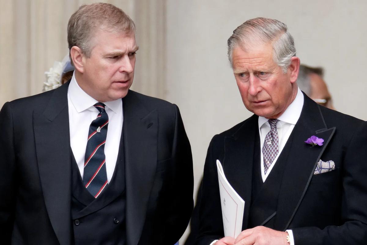 El rey Carlos III toma una drástica decisión para intentar que el príncipe Andrés desaloje la Royal Lodge