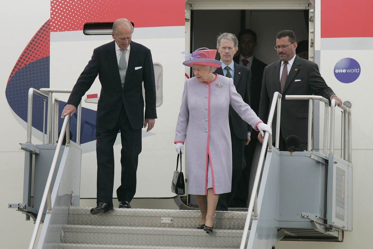 Reina Isabel II: Se han revelado los sorprendentes hábitos de vuelo de la monarca