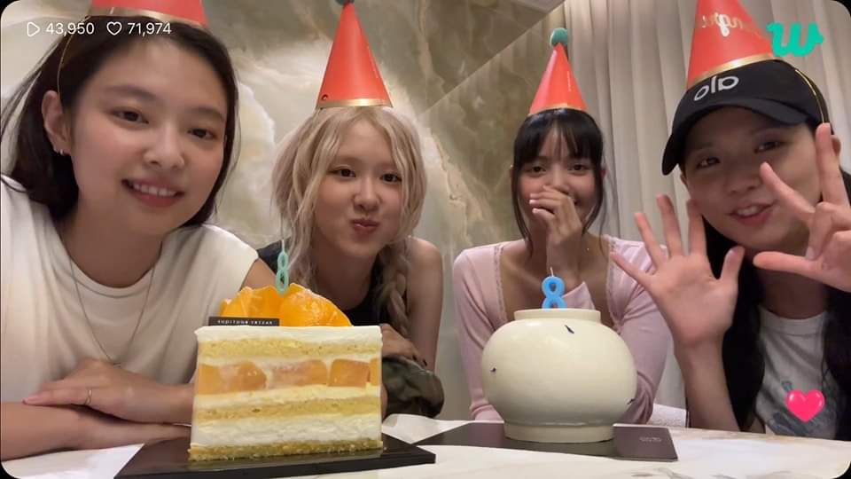 Integrantes de BLACKPINK celebran juntas su octavo aniversario con un conmovedor en vivo