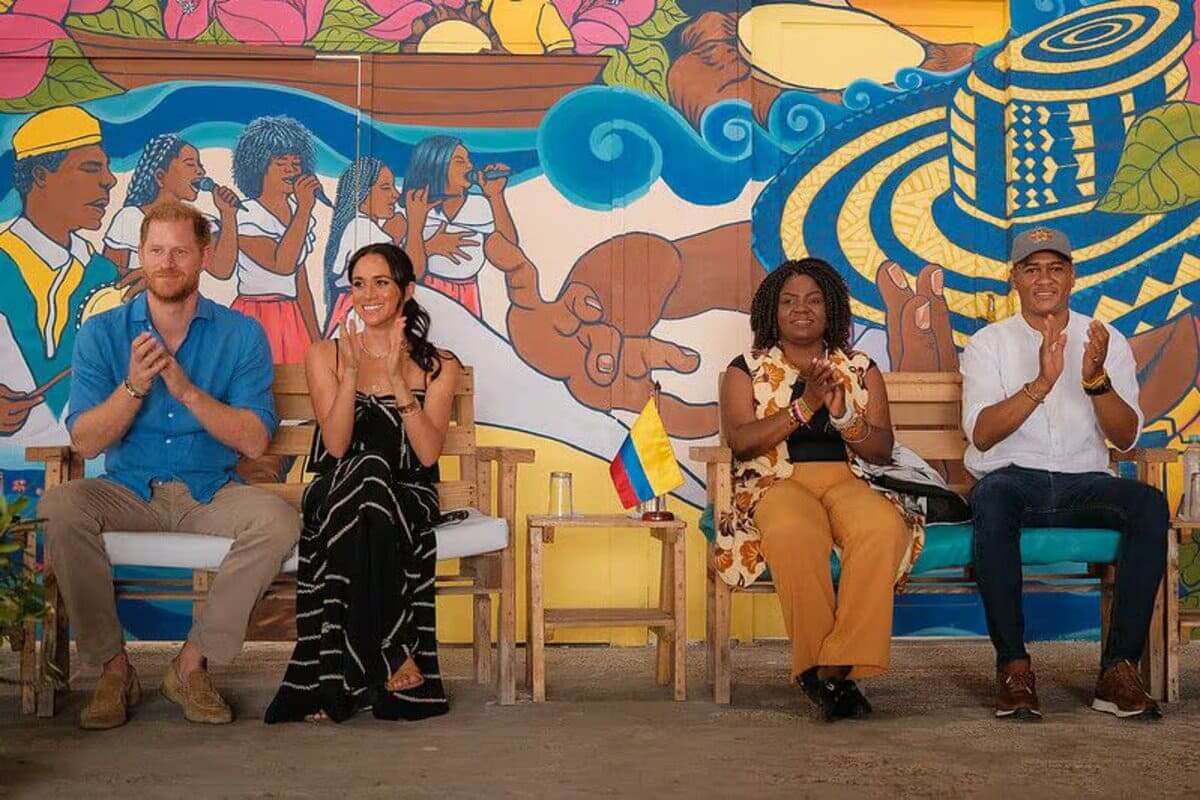 El príncipe Harry y Meghan Markle demuestran su talento para la música en su visita a Colombia