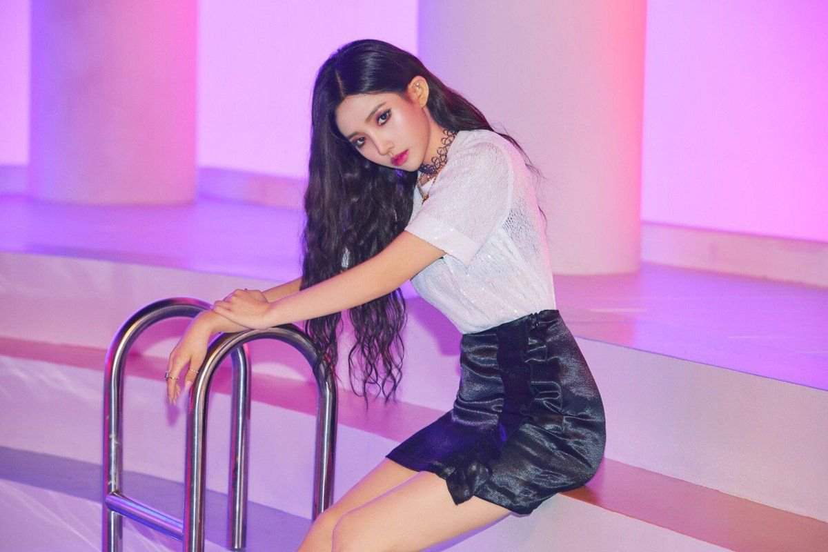 Soyeon de (G)I-DLE podría firmar contrato con HYBE, agencia de BTS