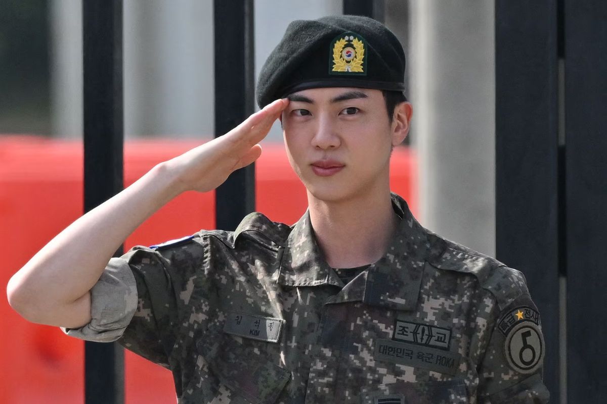 ¿Cuándo salen del ejército los chicos de BTS?