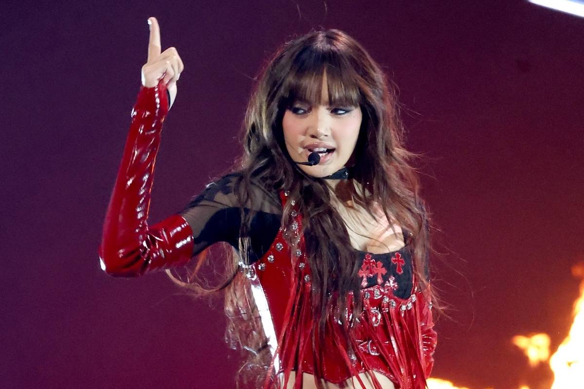 Lisa de BLACKPINK compartió un fragmento de su nueva canción en TikTok